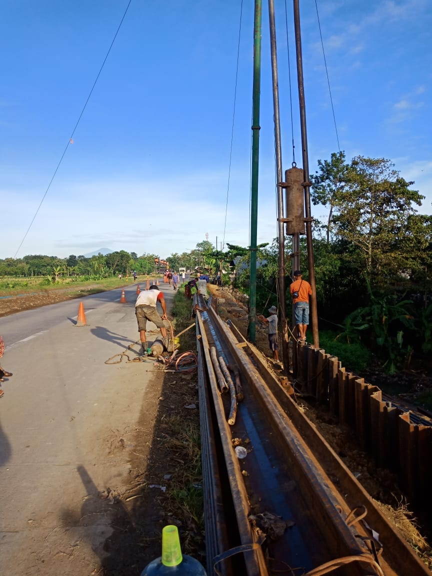Harga Jasa Pancang Tripod Labrang Terbaru – Spesialis Lokasi Padat Pemukiman